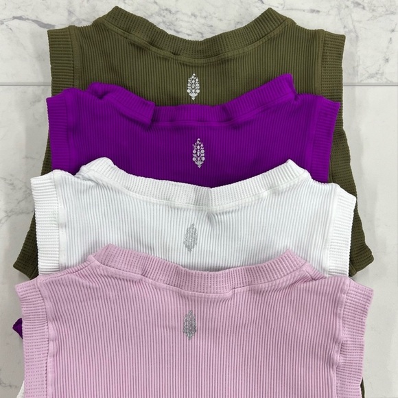 🔴 JUST IN 🔴 Free People Happiness Runs Crop Tops Size M/L & Hot Shot Pants NWT - Picture 15 of 15